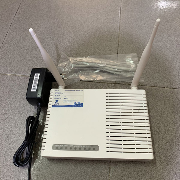 bộ phát wifi gồm modem và dây cắm nguồn điện