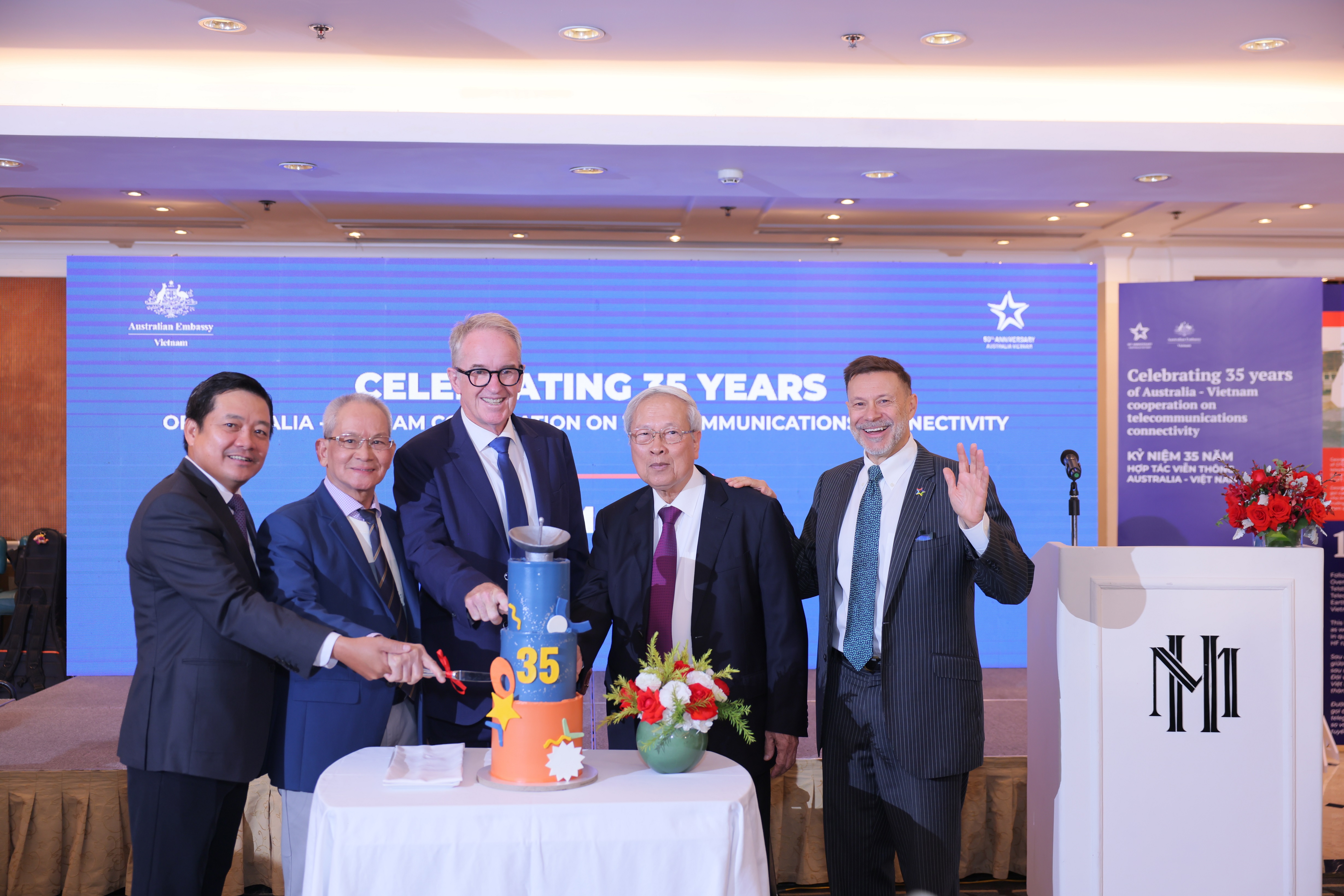 Over 35 years of Australia-Vietnam Telecommunications Connectivity Cooperation